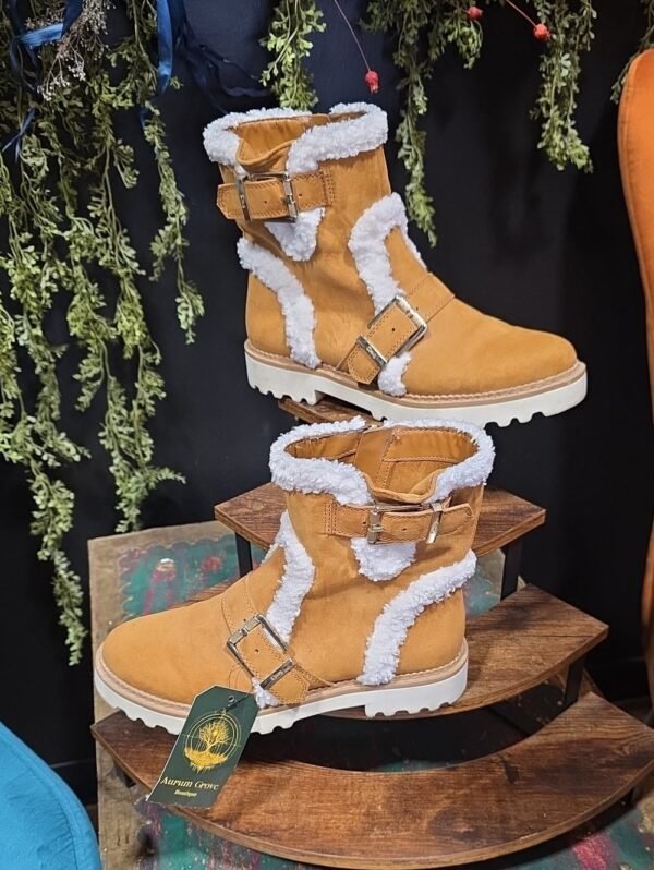 Circus by Sam Edelman Shearling buckle boots
